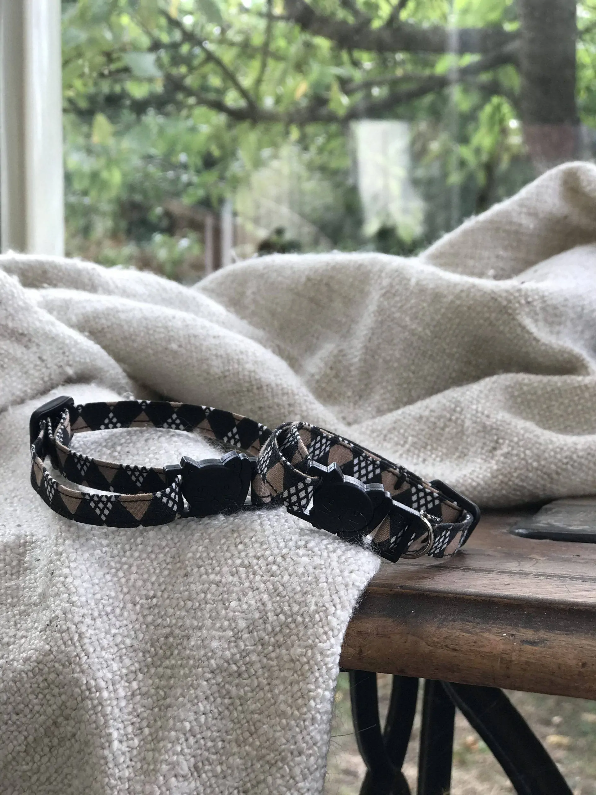 Collier chat – Damier Chocolaté